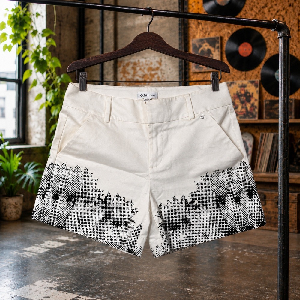 Calvin Klein White Halftone Graphic Print Shorts Womens Size 0
